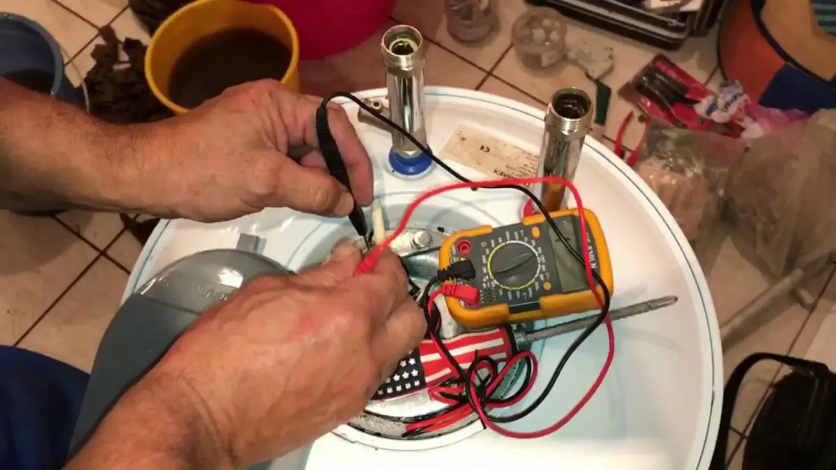 Ремонт водонагревателей Electrolux в Челябинске — выгодная цена от 2372 руб., Мастер24